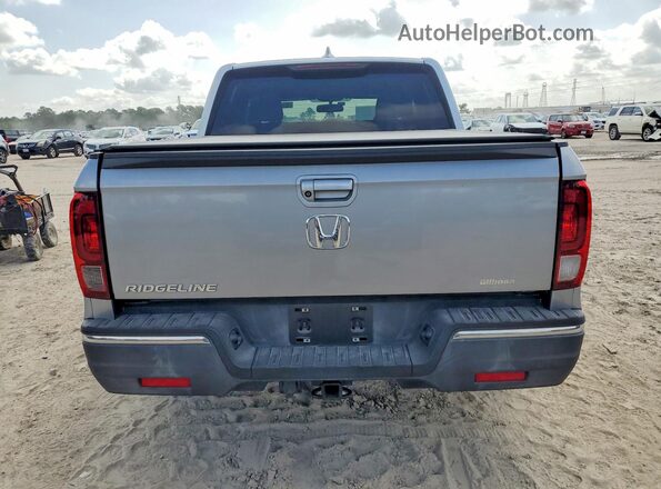 5FPYK2F65JB002583 2018 HONDA RIDGELINE Silver Вид ззаду