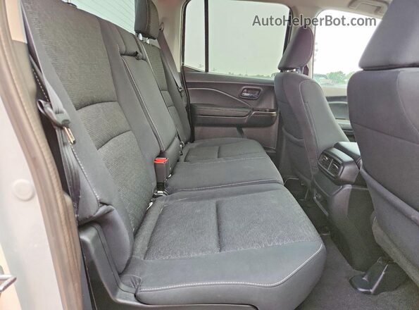 5FPYK3F10RB021502 2024 HONDA RIDGELINE White Вид задніх сидінь
