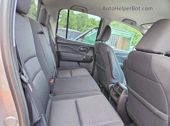 5FPYK3F14KB014221 2019 HONDA RIDGELINE Silver Widok tylnych siedzeń