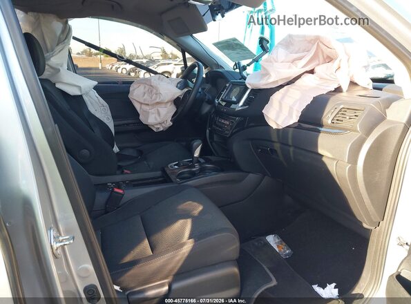 5FPYK3F15JB000715 2018 HONDA RIDGELINE Silver Սալոնի դիմացի տեսք