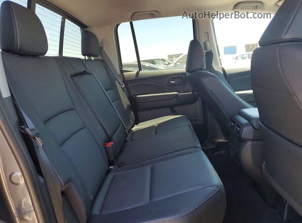 5FPYK3F47RB023693 2024 HONDA RIDGELINE Charcoal Vista de los asientos traseros