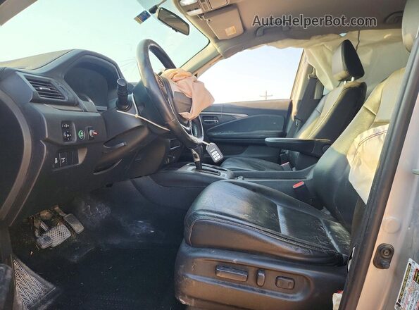 5FPYK3F51HB011336 2017 HONDA RIDGELINE Серебряный Вид салона спереди