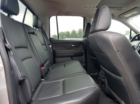 5FPYK3F54PB013337 2023 HONDA RIDGELINE Silver უკანა სავარძლების ხედი