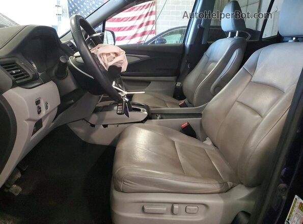 5FPYK3F56HB006181 2017 HONDA RIDGELINE Blue Widok wnętrza z przodu