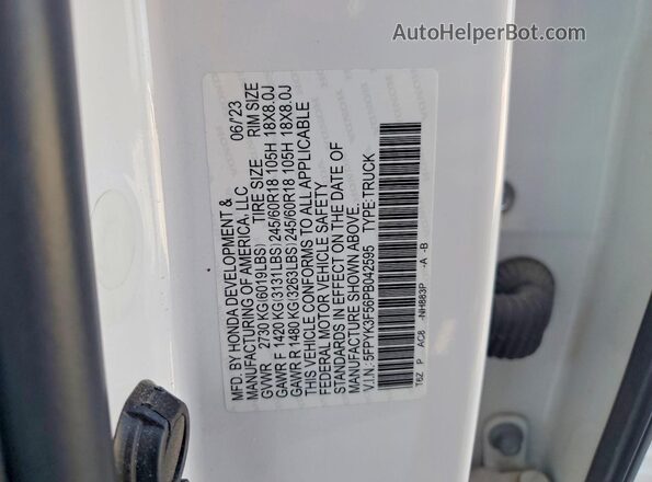 5FPYK3F56PB042595 2023 HONDA RIDGELINE White Vista del compartimento del motor
