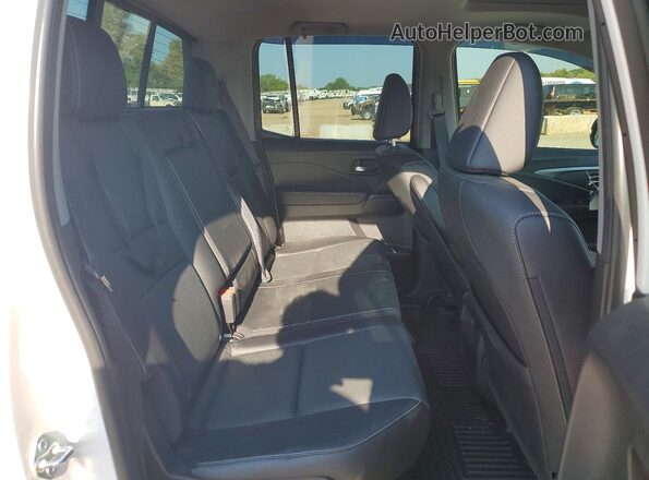 5FPYK3F56PB042595 2023 HONDA RIDGELINE White Vista de los asientos traseros