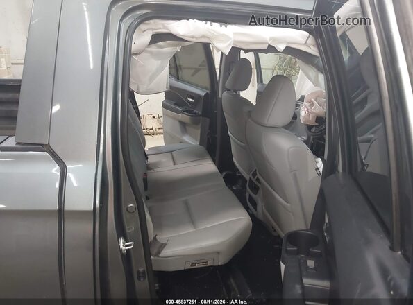 5FPYK3F58HB019563 2017 HONDA RIDGELINE Silver VIN sticker view