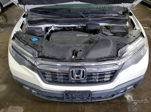 5FPYK3F58KB013947 2019 HONDA RIDGELINE White Սալոնի հետևի տեսք