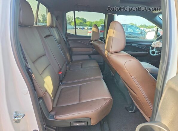 5FPYK3F58TB013352 2026 HONDA RIDGELINE White Vista de los asientos traseros