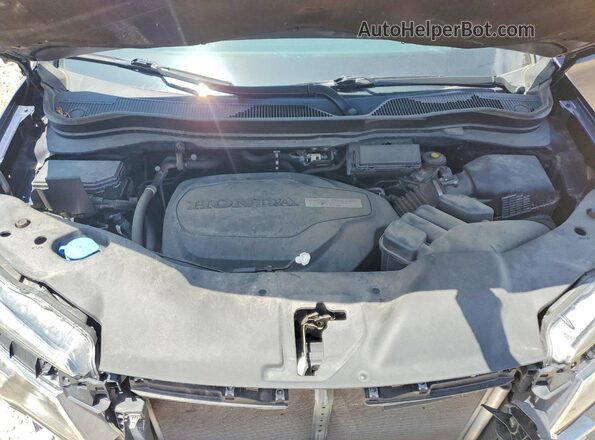 5FPYK3F59HB008779 2017 HONDA RIDGELINE Blue Widok wnętrza z tyłu