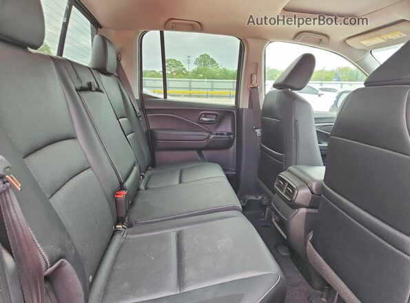 5FPYK3F59RB004748 2024 HONDA RIDGELINE Silver Vista de los asientos traseros