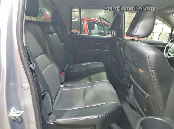 5FPYK3F63HB014361 2017 HONDA RIDGELINE Silver უკანა სავარძლების ხედი