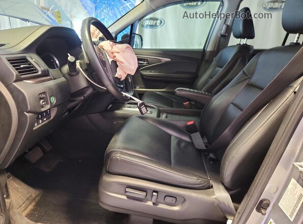 5FPYK3F75NB017816 2022 HONDA RIDGELINE Gray Vista interior delantera