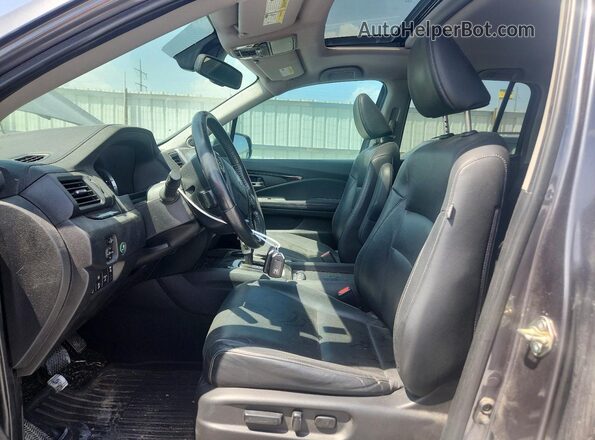 5FPYK3F78HB029253 2017 HONDA RIDGELINE Gray Вид салону спереду