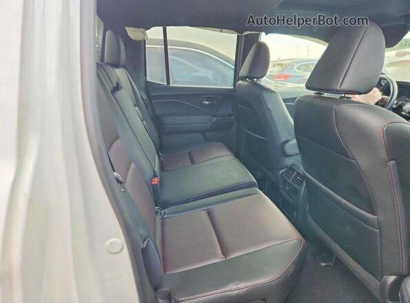 5FPYK3F80PB020599 2023 HONDA RIDGELINE Белый Вид задних сидений