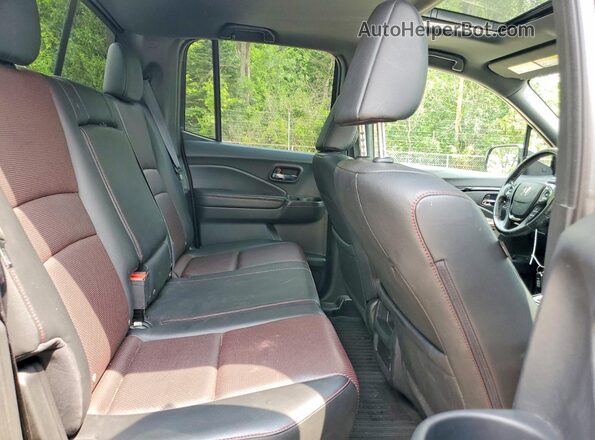 5FPYK3F81HB002730 2017 HONDA RIDGELINE Black Вид задніх сидінь