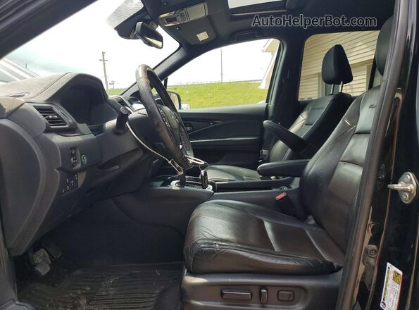 5FPYK3F81HB002730 2017 HONDA RIDGELINE Black Вид салону спереду
