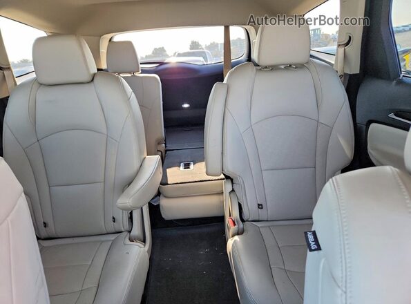 5GAERBKW5RJ102833 2024 BUICK ENCLAVE White Rear seats view