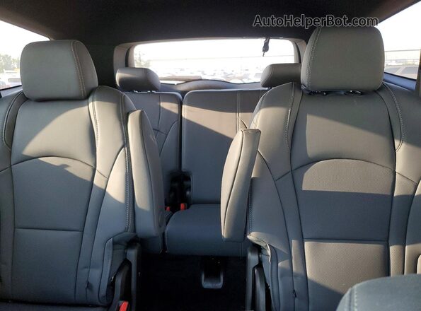 5GAERBKW8RJ110831 2024 BUICK ENCLAVE Silver Հետևի նստատեղերի տեսք