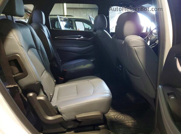 5GAEVBKW0RJ106820 2024 BUICK ENCLAVE White Widok wnętrza z tyłu