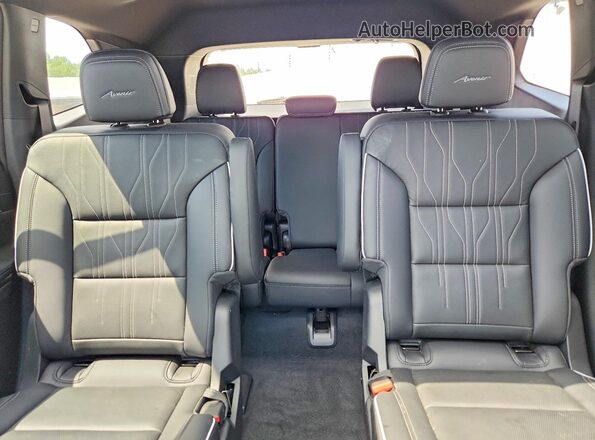 5GAEVCKS2TJ192724 2026 BUICK ENCLAVE White Հետևի նստատեղերի տեսք