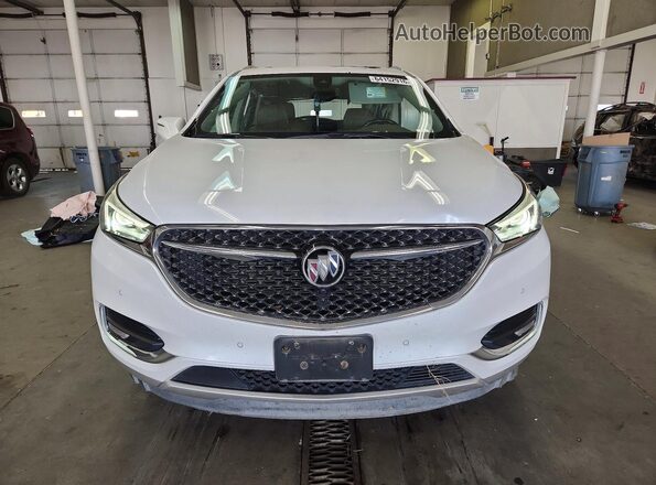 5GAEVCKW2JJ250332 2018 BUICK ENCLAVE White Widok z przodu