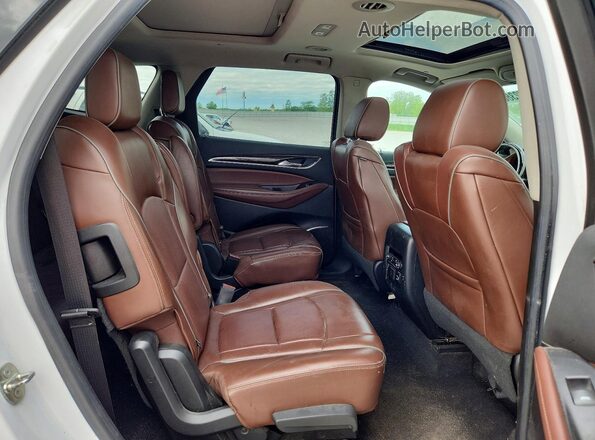 5GAEVCKW5JJ148748 2018 BUICK ENCLAVE White Widok wnętrza z tyłu