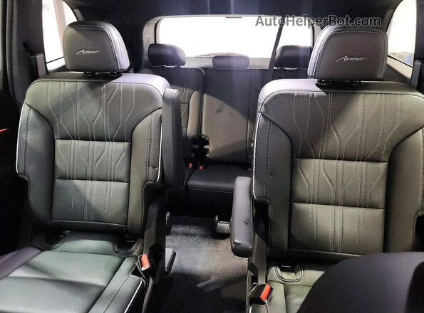 5GAEVCRS9SJ186052 2025 BUICK ENCLAVE White უკანა სავარძლების ხედი