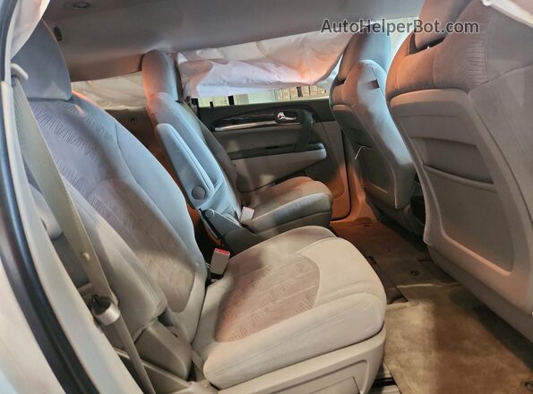 5GAKRAKD0GJ303077 2016 BUICK ENCLAVE White Vista interior trasera