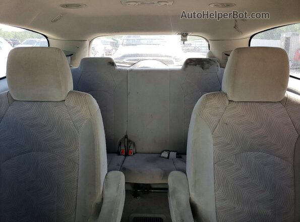 5GAKRAKD7HJ349913 2017 BUICK ENCLAVE White Rear seats view