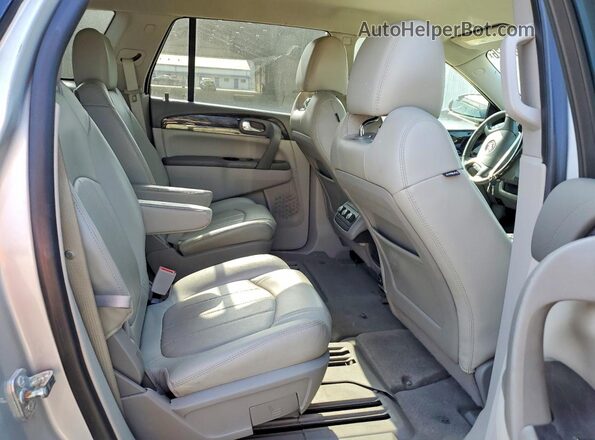 5GAKRBKD4HJ208335 2017 BUICK ENCLAVE Silver Vista interior trasera