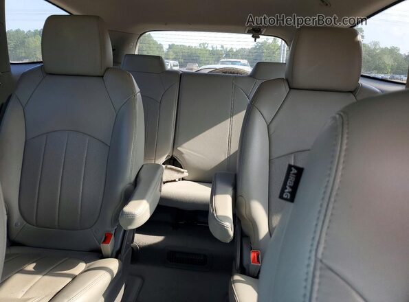 5GAKRBKD4HJ208335 2017 BUICK ENCLAVE Silver Vista de los asientos traseros