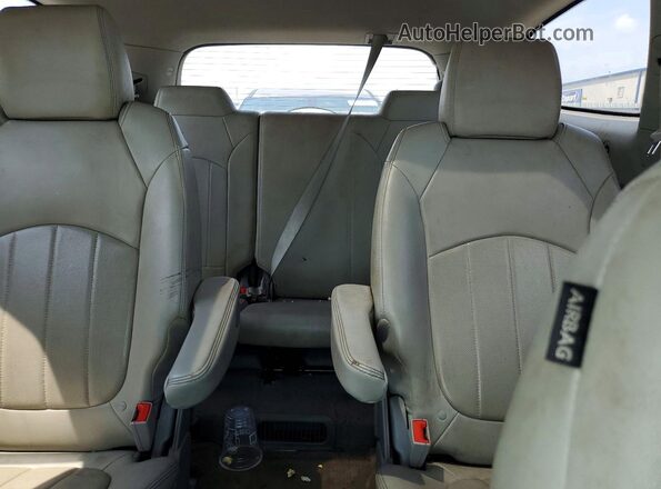 5GAKRCKD5HJ316632 2017 BUICK ENCLAVE White Vista de los asientos traseros