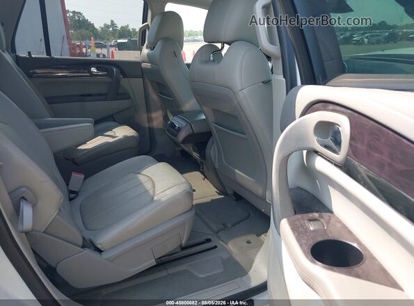 5GAKRCKD6HJ232108 2017 BUICK ENCLAVE Cream Vista de la etiqueta del VIN