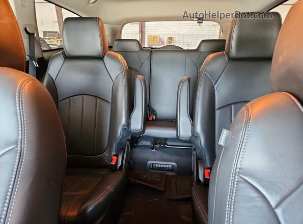 5GAKRCKD8HJ183381 2017 BUICK ENCLAVE Maroon Вид задніх сидінь
