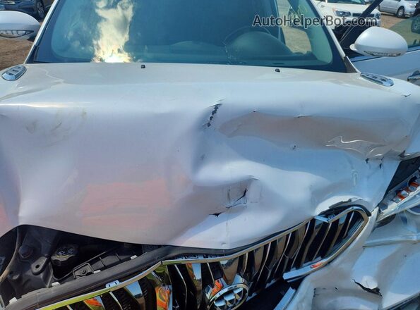 5GAKVCKD8HJ165605 2017 BUICK ENCLAVE White Engine compartment view