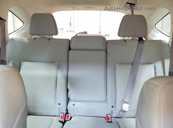 5J6RM4H39GL128709 2016 HONDA CR-V Silver Rear seats view