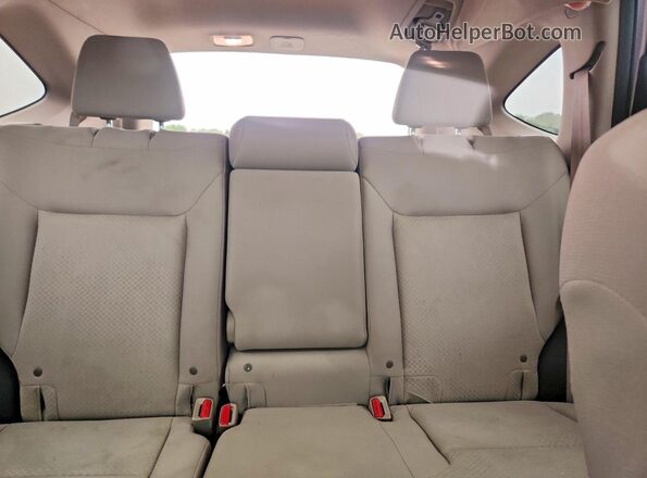 5J6RM4H58GL010720 2016 HONDA CR-V White Rear seats view