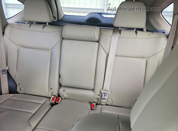 5J6RM4H77GL049381 2016 HONDA CR-V White Widok tylnych siedzeń