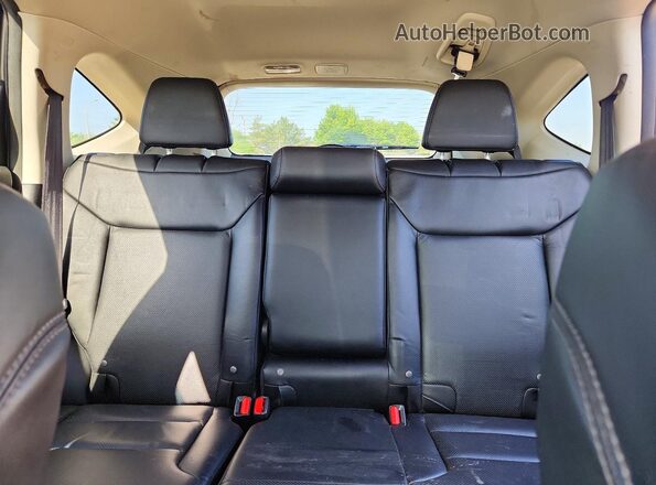 5J6RM4H98GL807164 2016 HONDA CR-V Silver Rear seats view