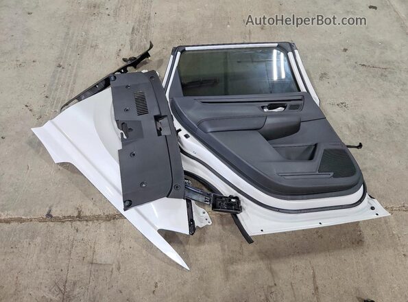5J6RS6H87TL028468 2026 HONDA CR-V White Շարժիչի բաժամունքի տեսք