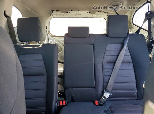 5J6RW1H5XKA009114 2019 HONDA CR-V White Rear seats view