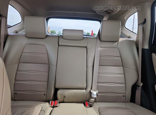 5J6RW1H84JL013401 2018 HONDA CR-V White Vista de los asientos traseros