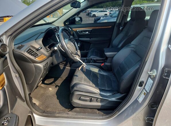 5J6RW2H86HL043340 2017 HONDA CR-V Silver Вид салону спереду