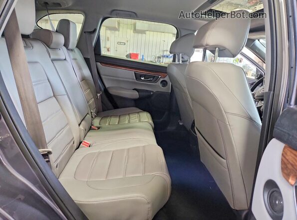 5J6RW2H98JL009365 2018 HONDA CR-V Gray Widok tylnych siedzeń