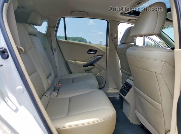 5J8TB3H30JL014652 2018 ACURA RDX White Rear seats view