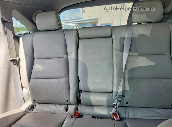 5J8TB3H79GL014936 2016 ACURA RDX Silver Widok tylnych siedzeń
