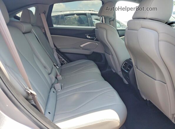 5J8TC1H54PL000782 2023 ACURA RDX Silver Widok wnętrza z tyłu