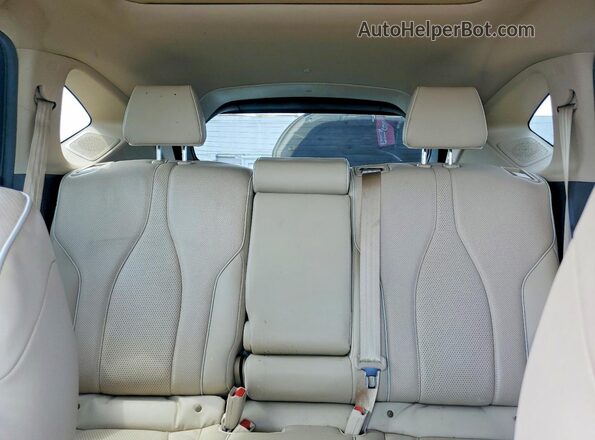 5J8TC2H72NL004592 2022 ACURA RDX White Vista de los asientos traseros