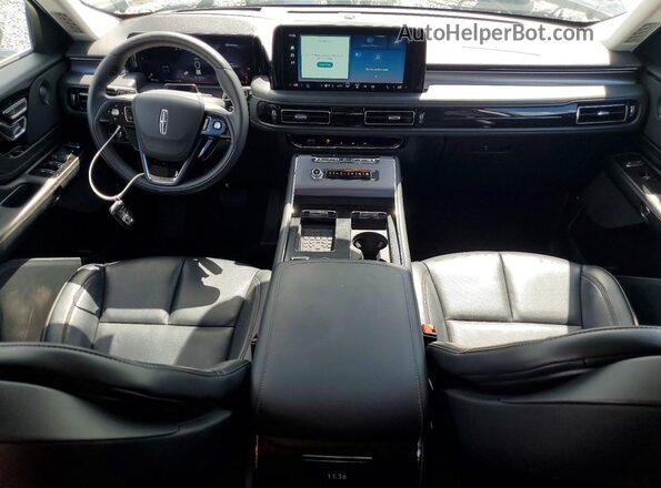 5LM5J6WC5SGL16231 2025 LINCOLN AVIATOR Black Dashboard view